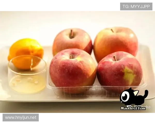 董志豪家的冰箱里塞满蛋白粉，连饮料都是按克算的